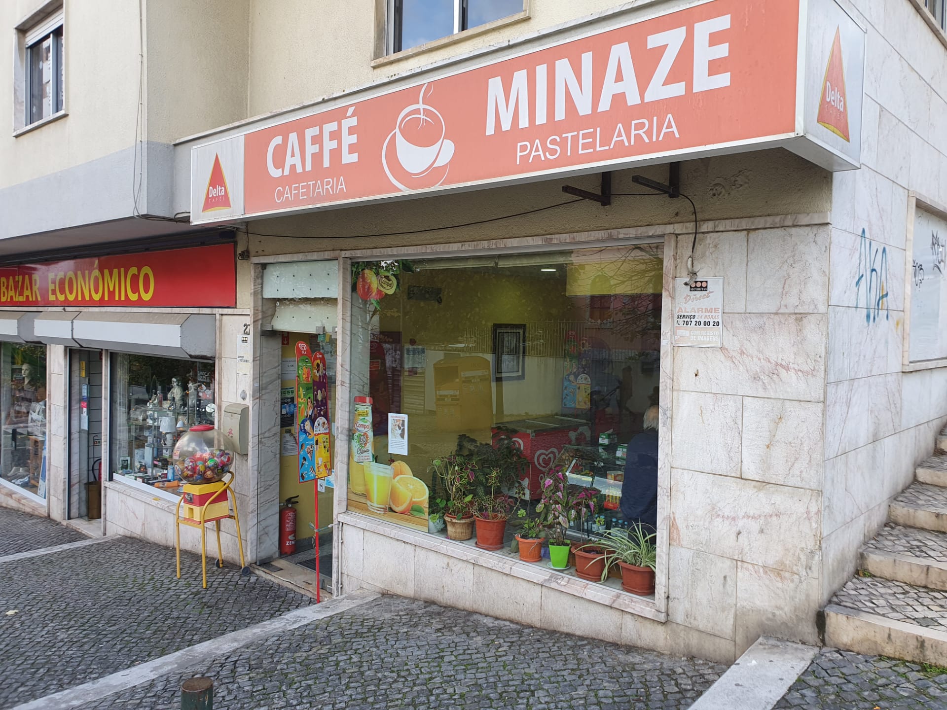 Caffé Minaze